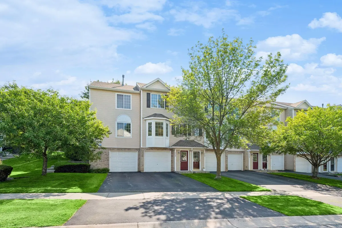 7764 Arboretum VLG, Chanhassen, MN 55317