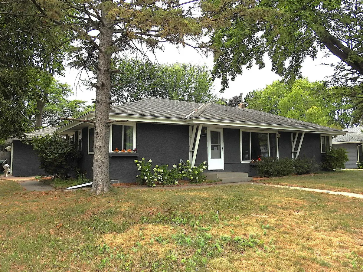 2765 Merrill ST, Roseville, MN 55113