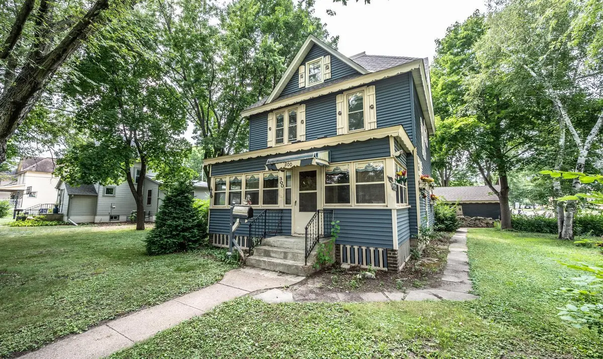 300 7th ST, Farmington, MN 55024