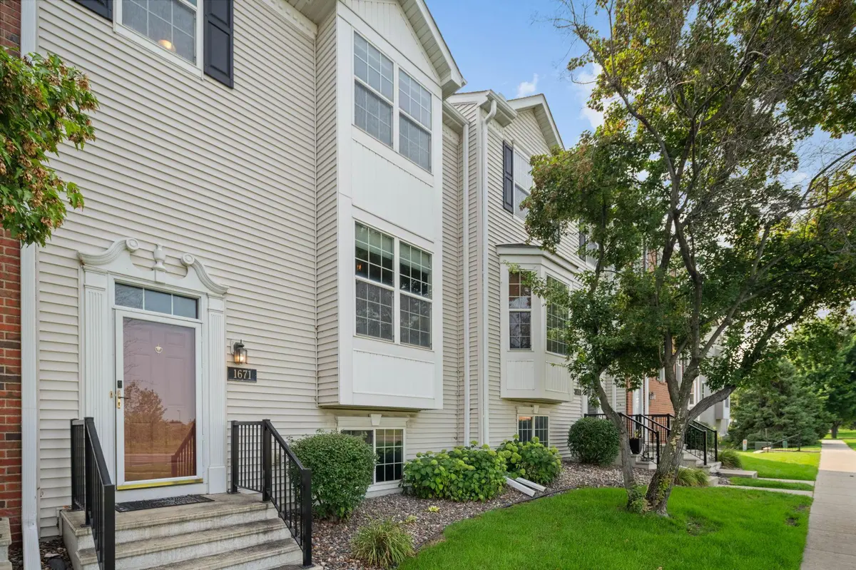 1671 Crossings BLVD, Shakopee, MN 55379