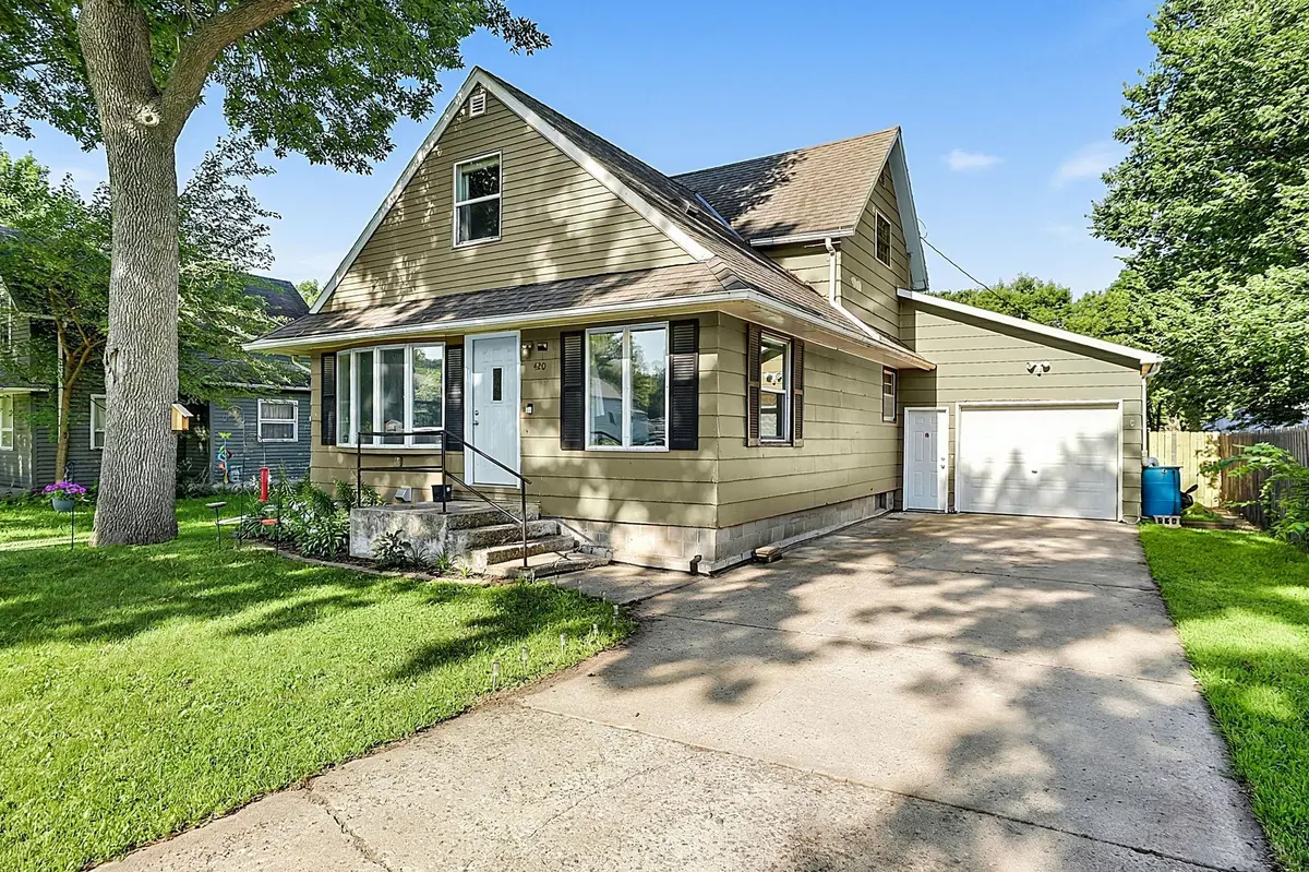 420 S 8th ST, Bird Island, MN 55310
