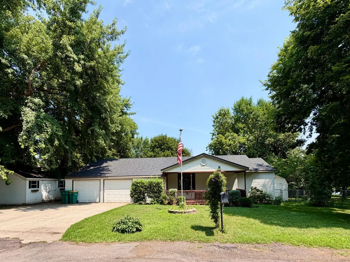210 Saratoga ST, Ortonville, MN 56278