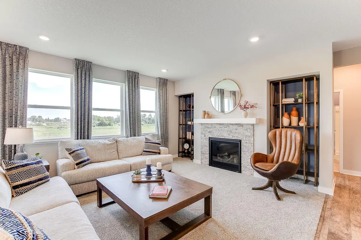 1717 Oak Creek PASS, Chaska, MN 55318