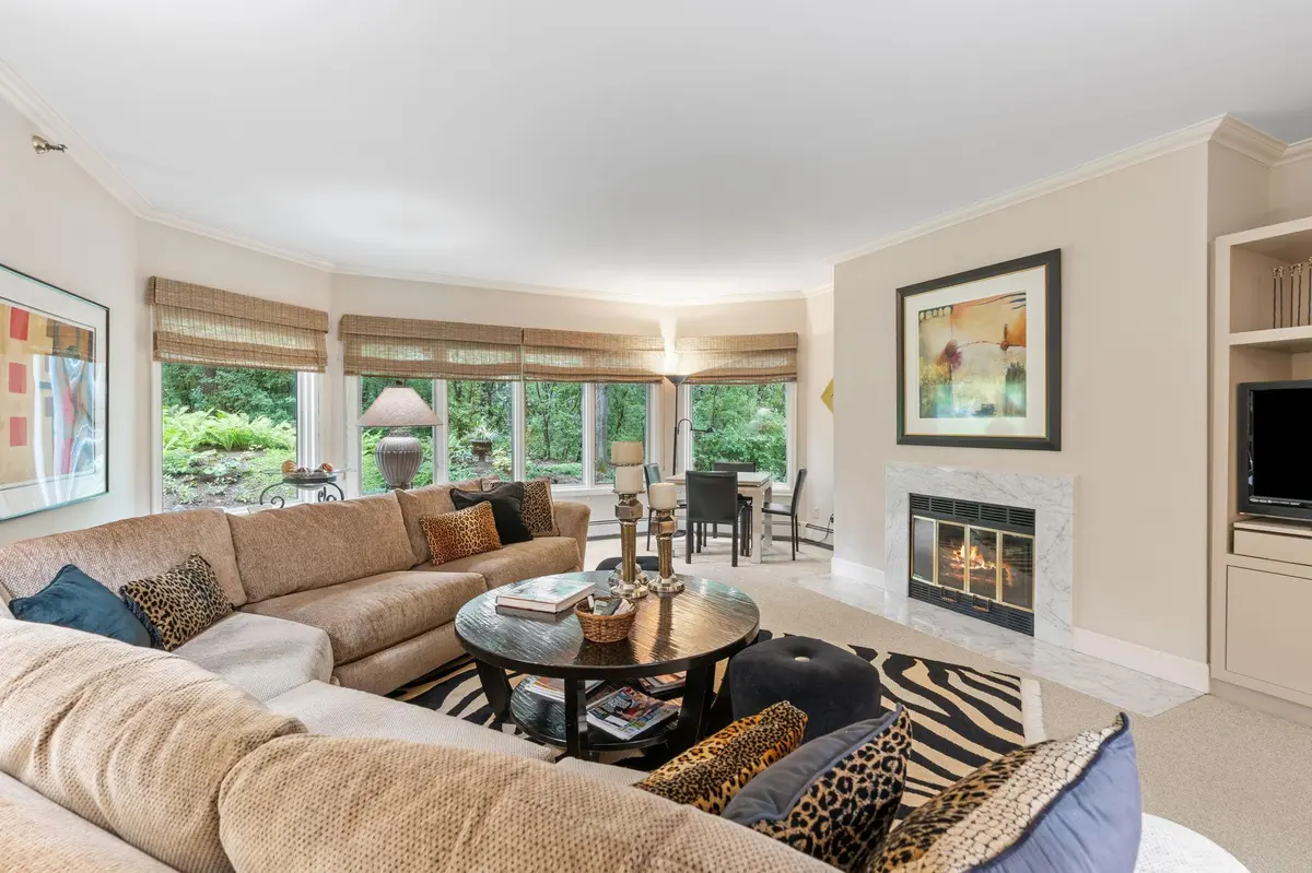 12700 Sherwood PL #112, Minnetonka, MN 55305