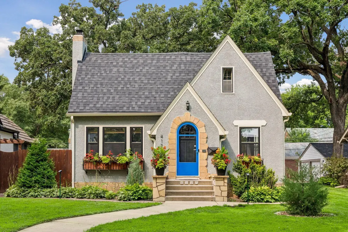 4127 Washburn AVE N, Minneapolis, MN 55412