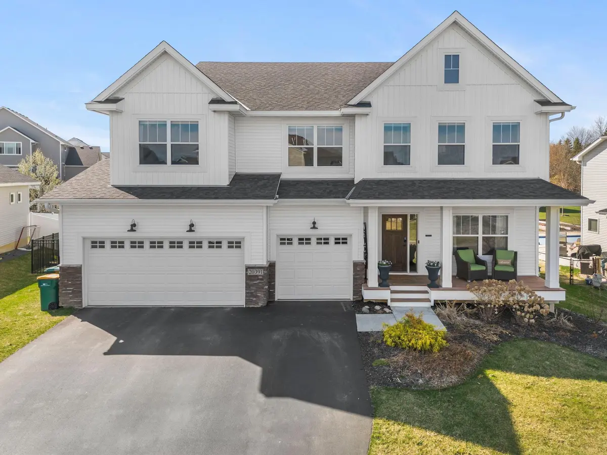 20391 Greengate CT, Lakeville, MN 55044