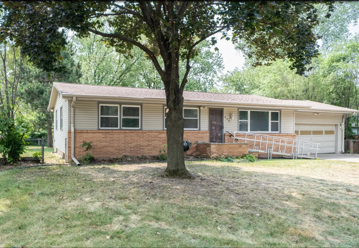 602 Moundsview AVE, Roseville, MN 55113