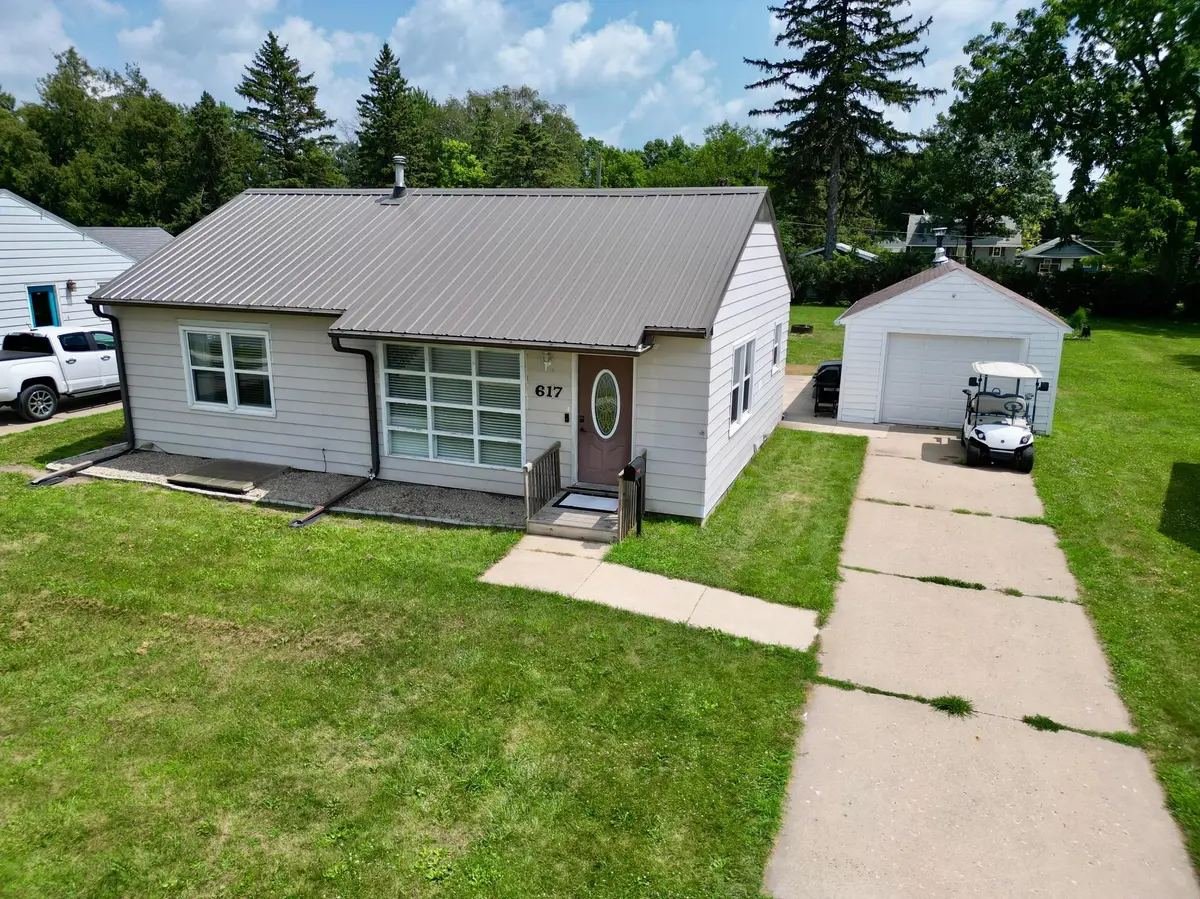 617 Lyndale AVE, Spring Valley, MN 55975
