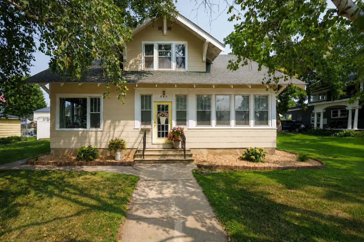 645 S Main ST, Zumbrota, MN 55992