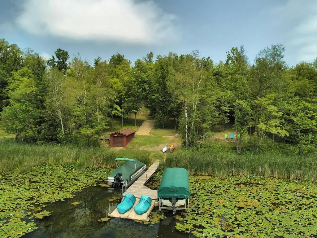24859 Crooked RD, Bovey, MN 55709