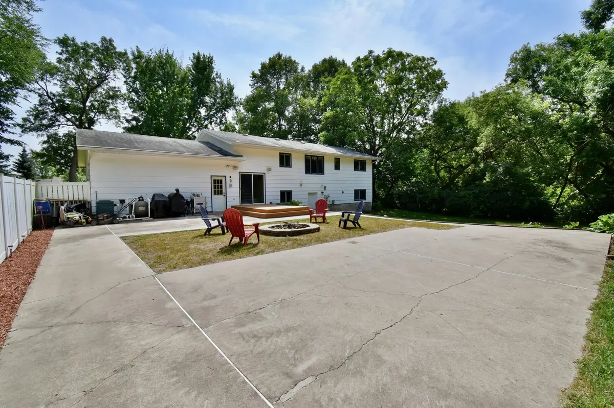 1211 County Road 2 S, Saint Stephen, MN 56375