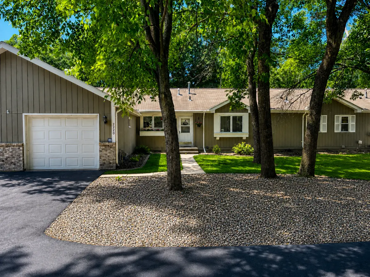 2220 Spruce DR #1, Brainerd, MN 56401