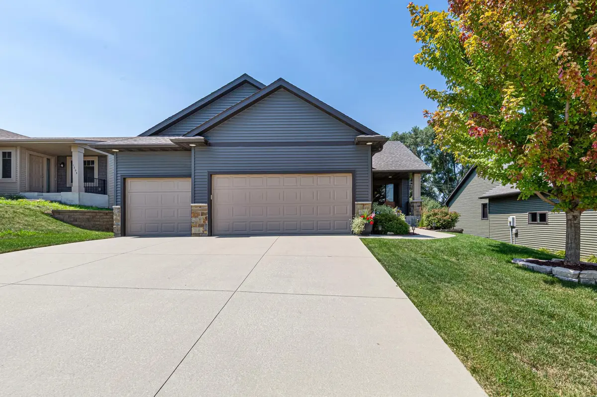 1285 Turnberry DR SE, Rochester, MN 55904