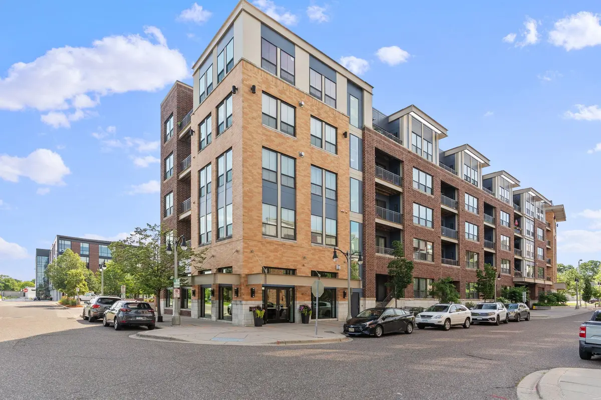 4525 Park Commons DR #201, Minneapolis, MN 55416