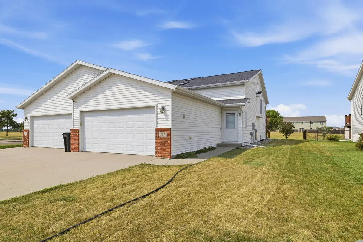 812 34th AVE W, West Fargo, ND 58078