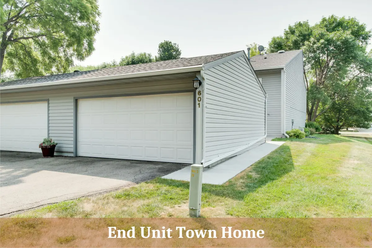 601 35th AVE S #1, Moorhead, MN 56560