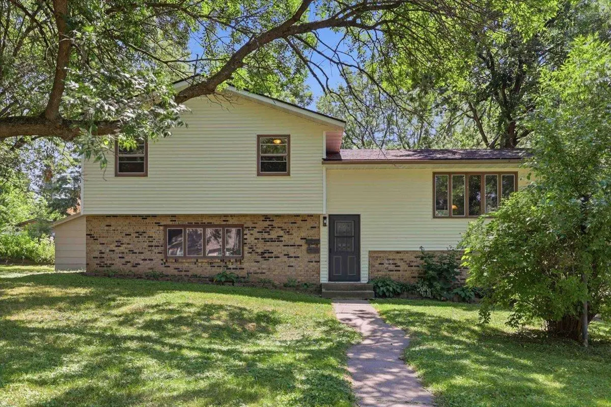 355 4th AVE NW, Milaca, MN 56353