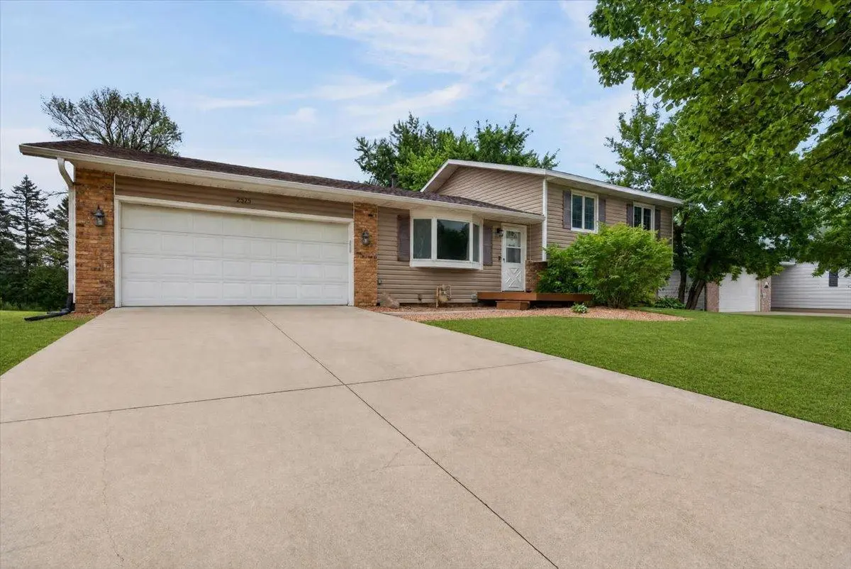 2575 Lamada PL, Owatonna, MN 55060