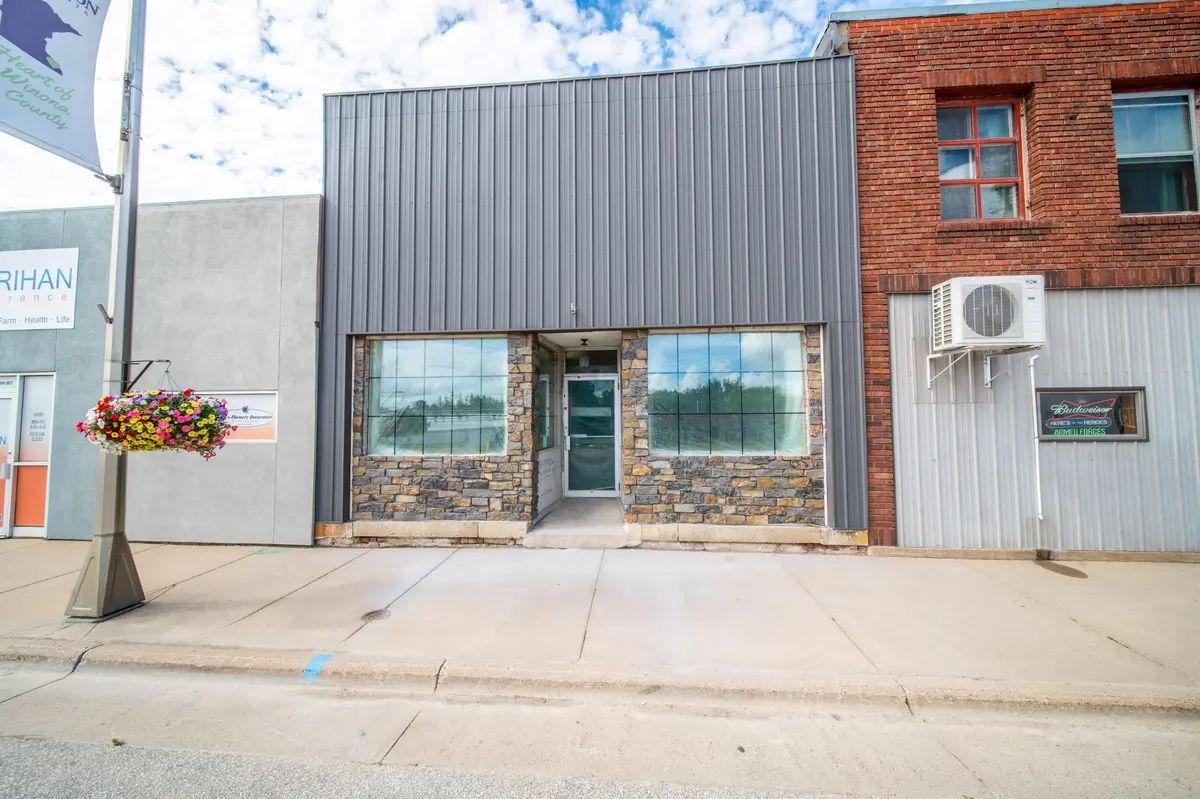 80 E Main ST, Lewiston, MN 55952