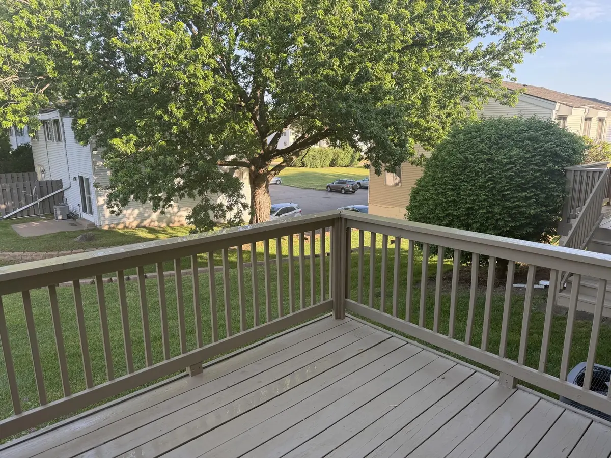 409 Dorland PL, Maplewood, MN 55119
