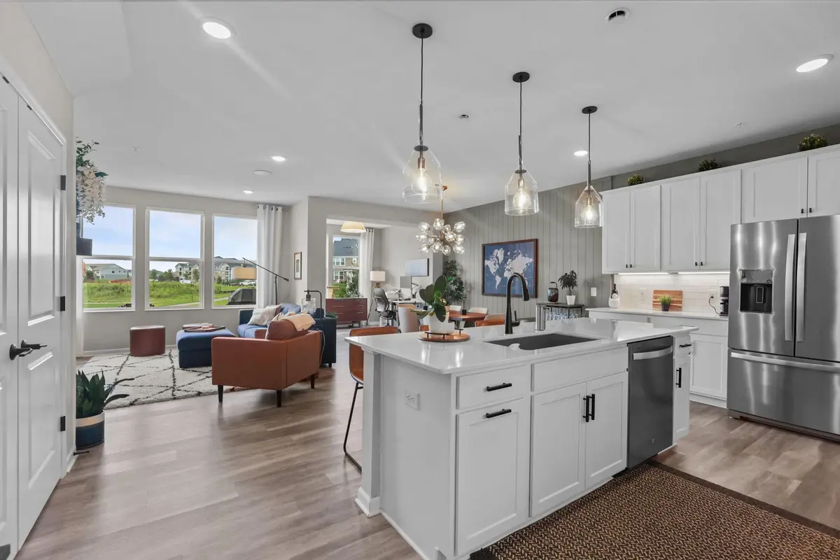 17902 Giants WAY, Lakeville, MN 55044