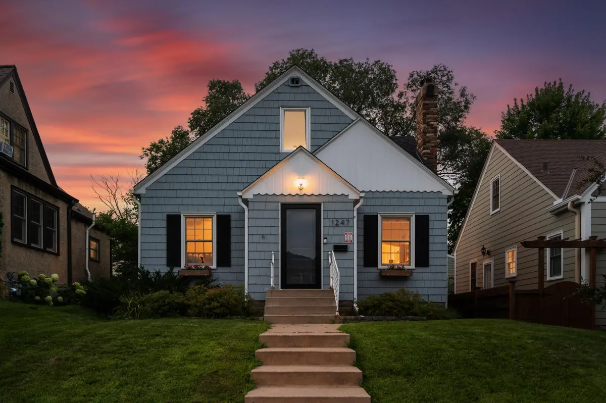 1247 Berkeley AVE, Saint Paul, MN 55105
