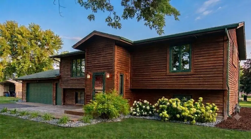 24 Bluffview CT, Lake City, MN 55041
