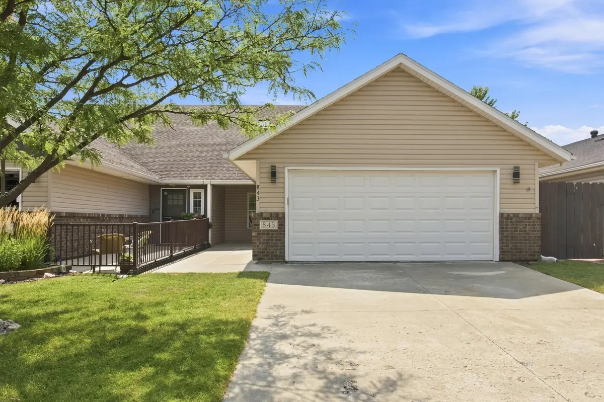 843 12 1/2 AVE W, West Fargo, ND 58078
