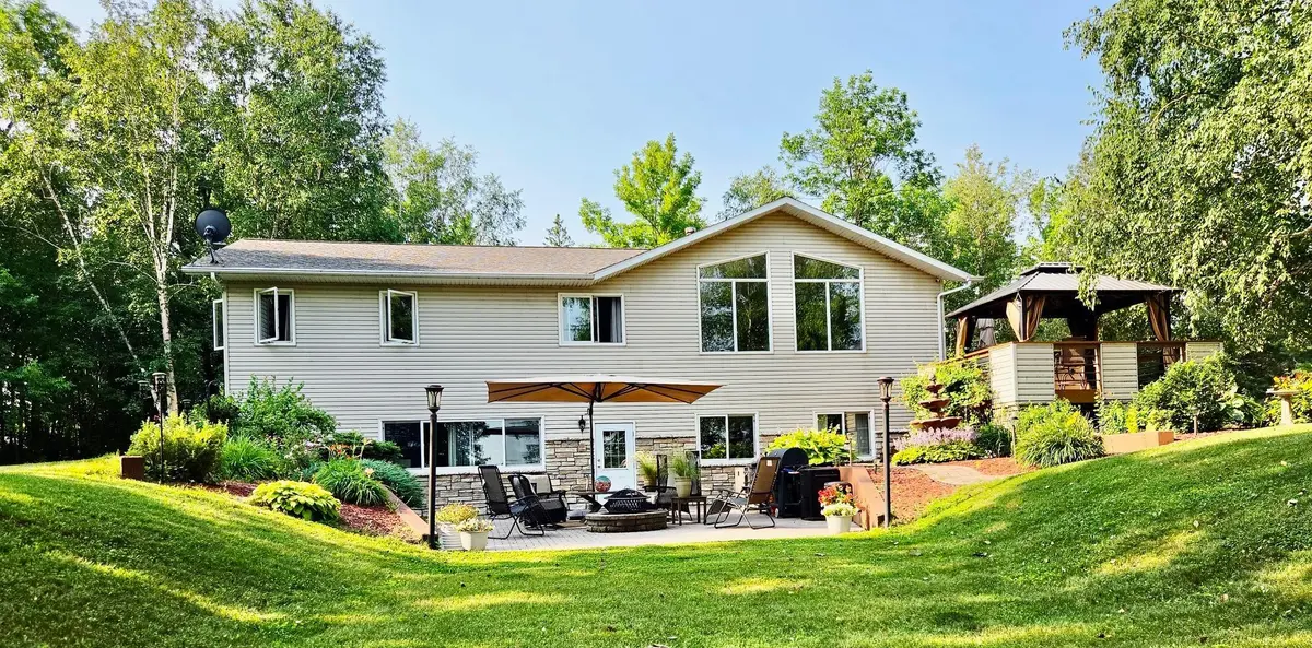 1872 State Highway 11 SE, Baudette, MN 56623