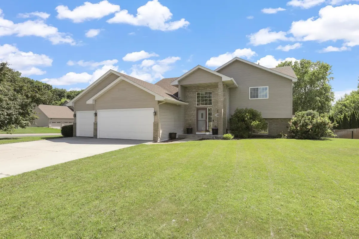 813 Lawrence Pkwy, Buffalo, MN 55313