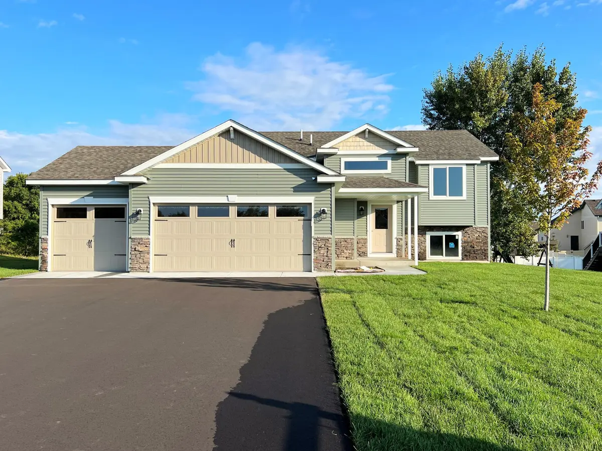 2598 Topaz ST, Saint Augusta, MN 56301