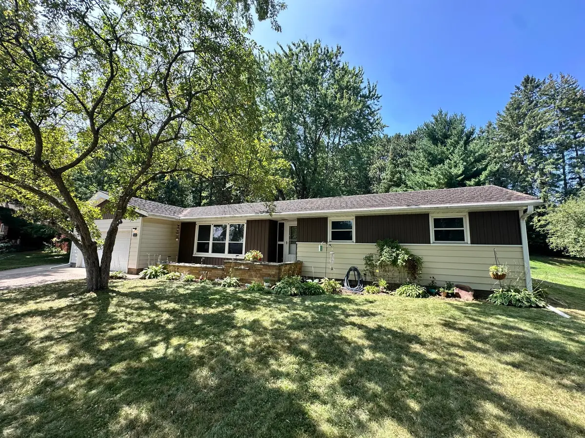 2322 16th ST, Eau Claire, WI 54703