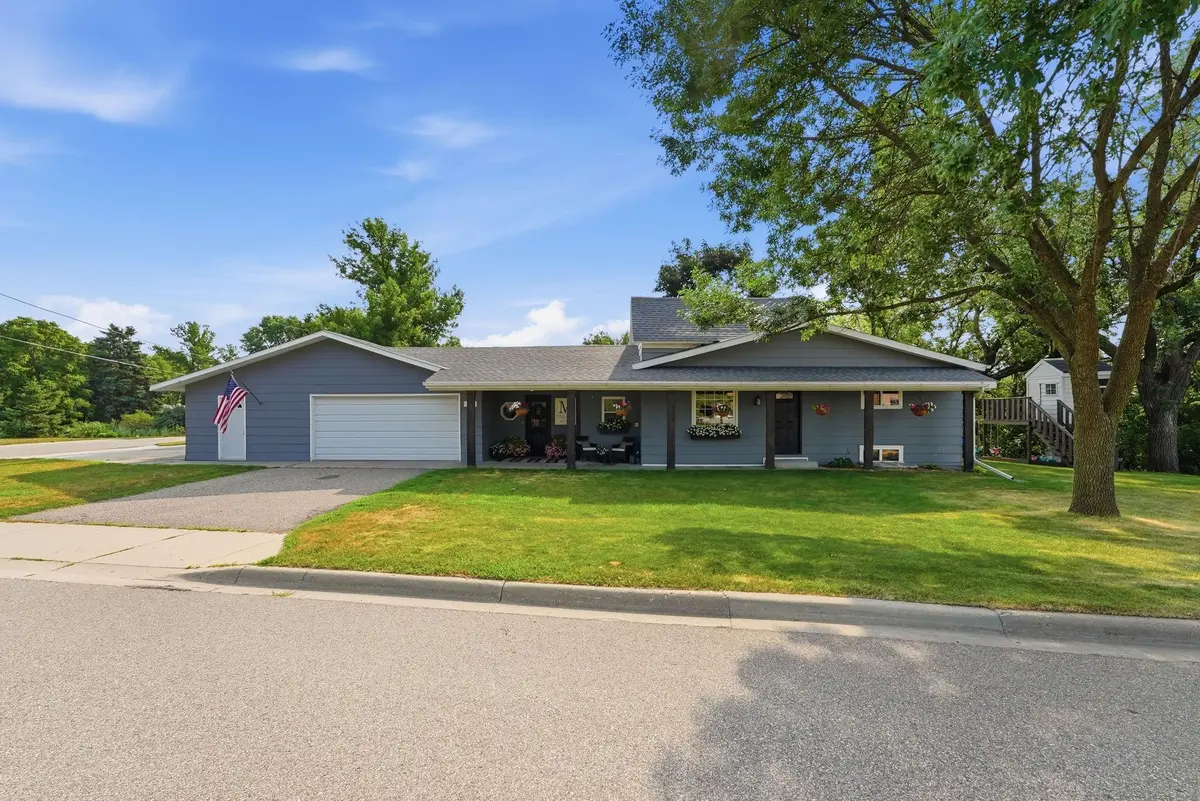 505 Ash ST SE, New London, MN 56273
