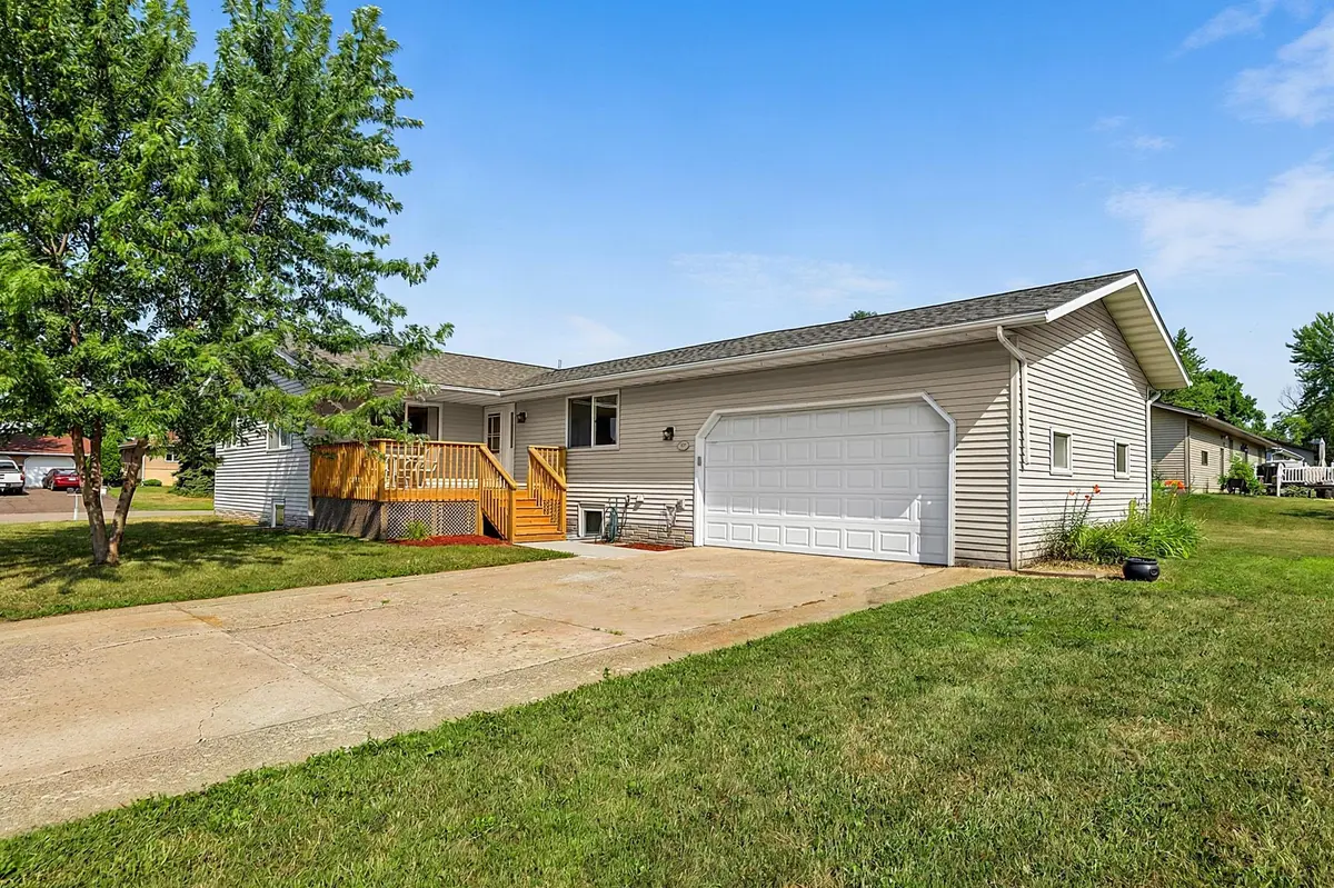 107 1st AVE SW, Pierz, MN 56364