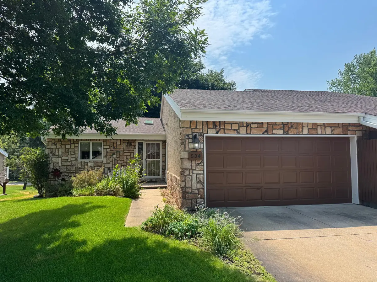 534 Brook LN, Saint Cloud, MN 56301