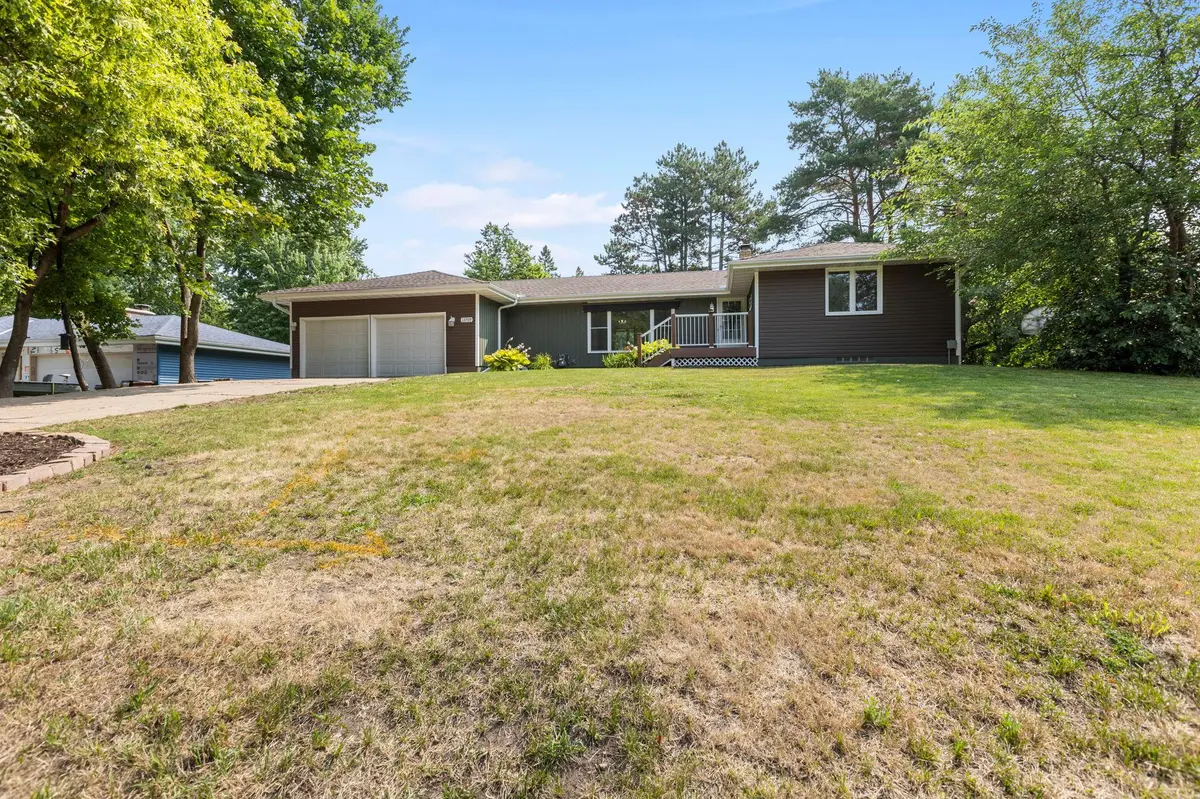 13709 Thomas AVE S, Burnsville, MN 55337