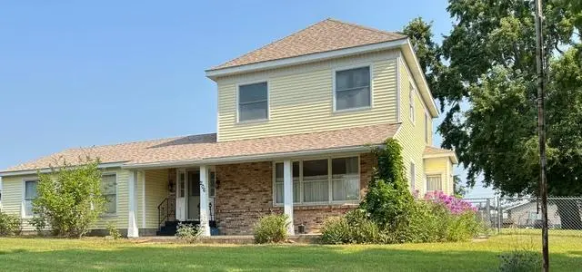 206 E 3rd ST, Starbuck, MN 56381