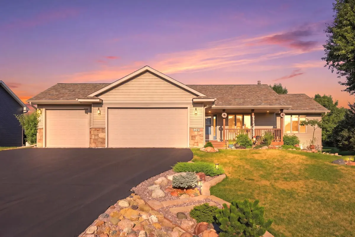 1245 Island View DR, New Richmond, WI 54017