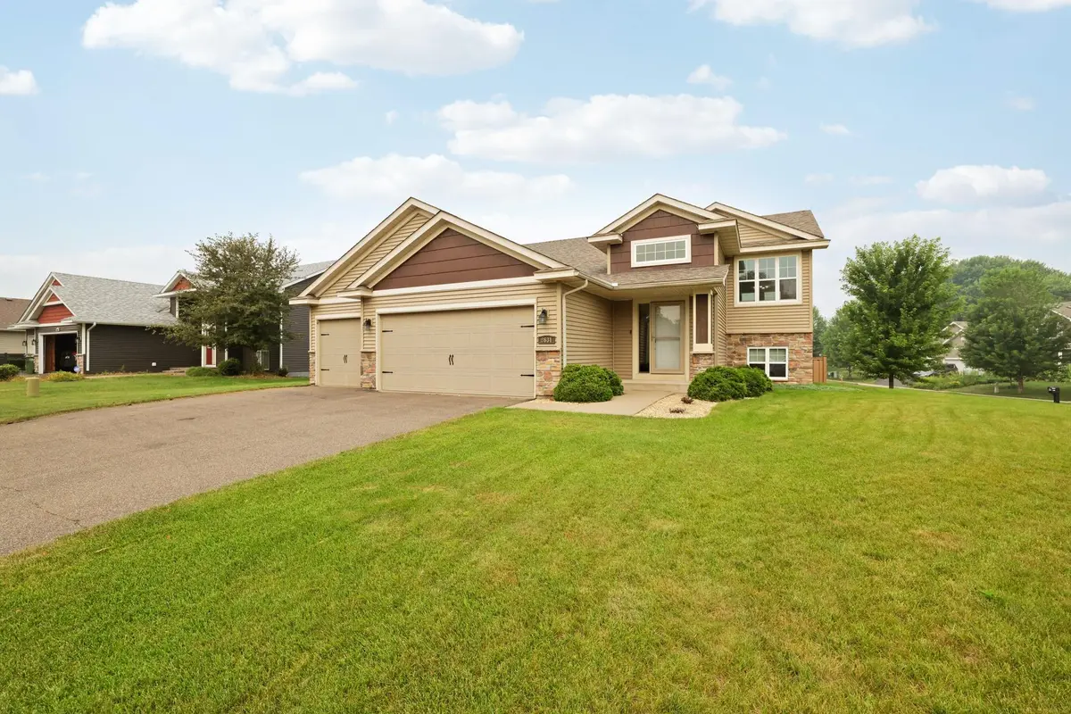 8631 Tessman Farm RD N, Brooklyn Park, MN 55445