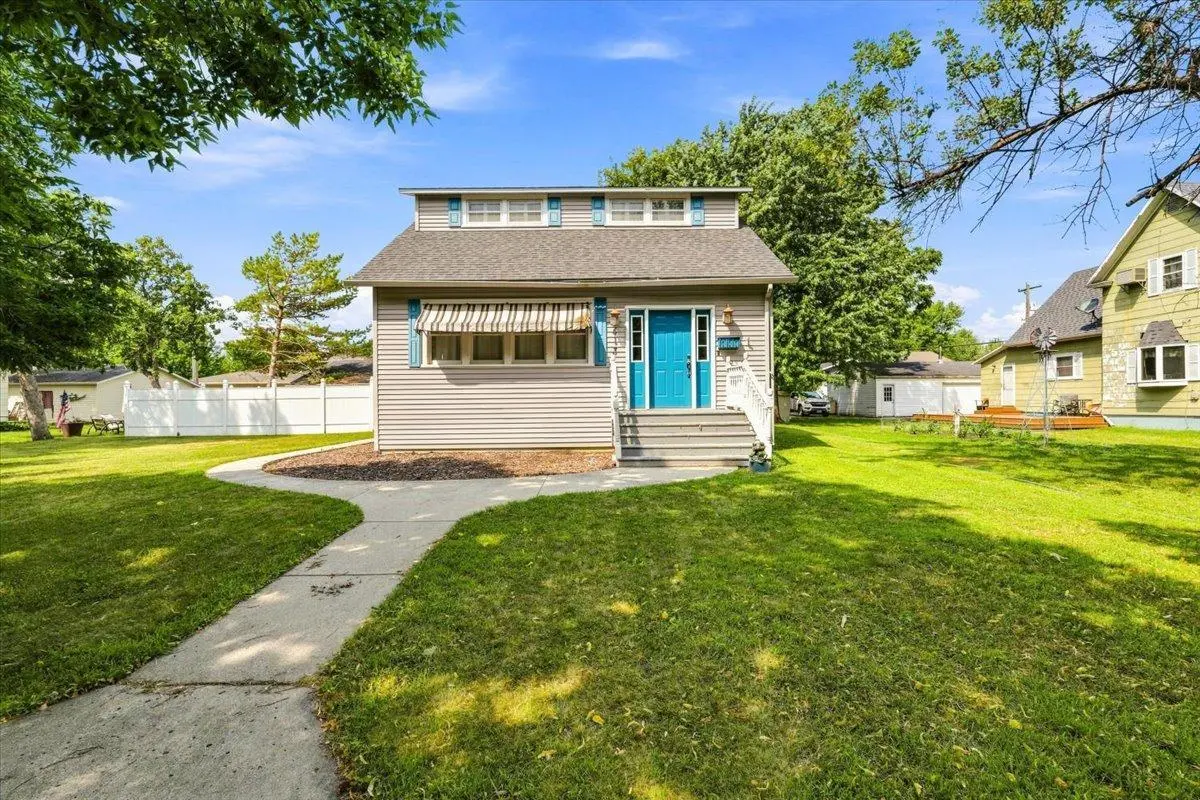 413 8th ST N, Breckenridge, MN 56520