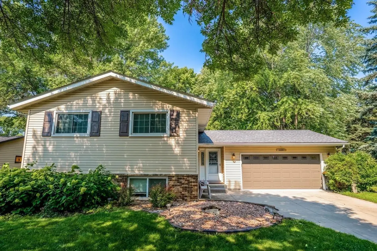 1400 17th ST SW, Willmar, MN 56201