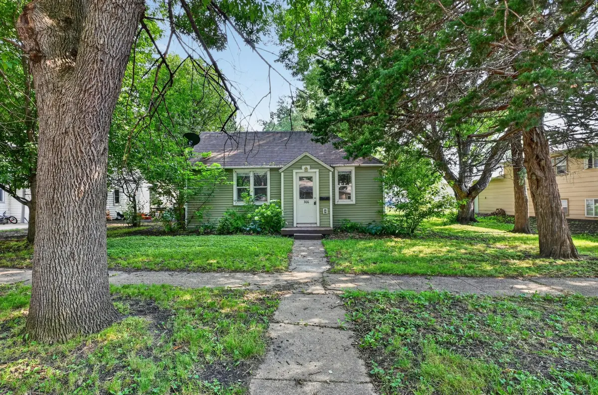 306 2nd AVE NE, Glenwood, MN 56334