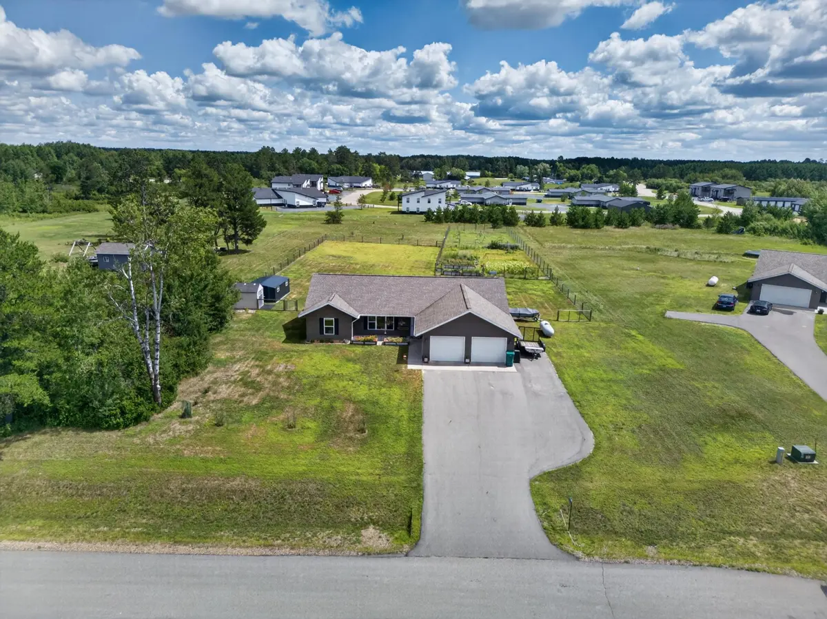 7996 Moidore DR NW, Bemidji, MN 56601