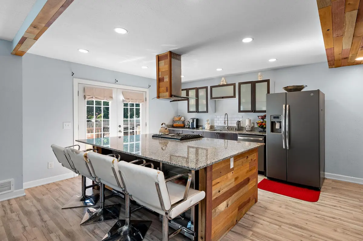 724 E Broadway ST, Monticello, MN 55362