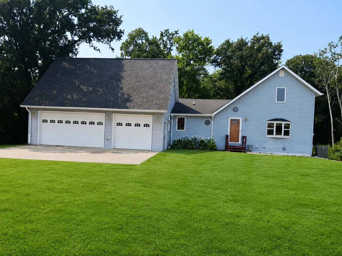 3325 Lakewood DR, Fergus Falls, MN 56537
