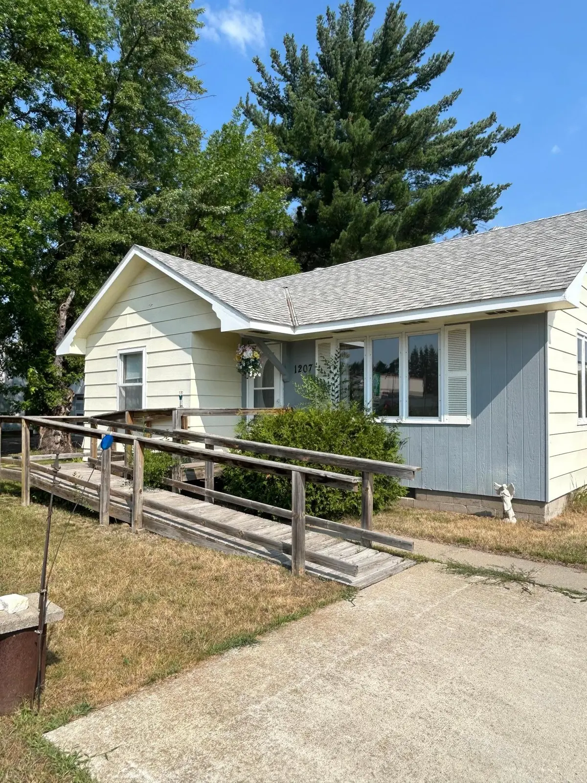 1207 1st ST E, Park Rapids, MN 56470
