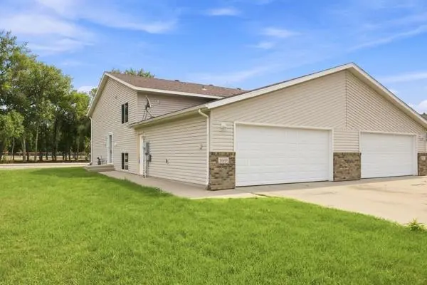 1669 6th ST W, West Fargo, ND 58078