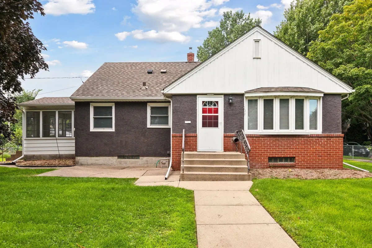 409 Milton ST S, Saint Paul, MN 55102