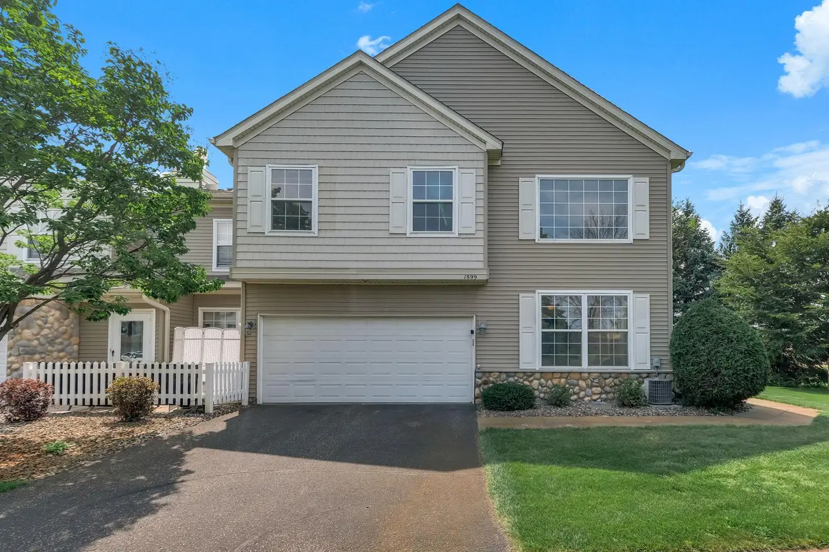 1899 Wildflower CT, Shoreview, MN 55126