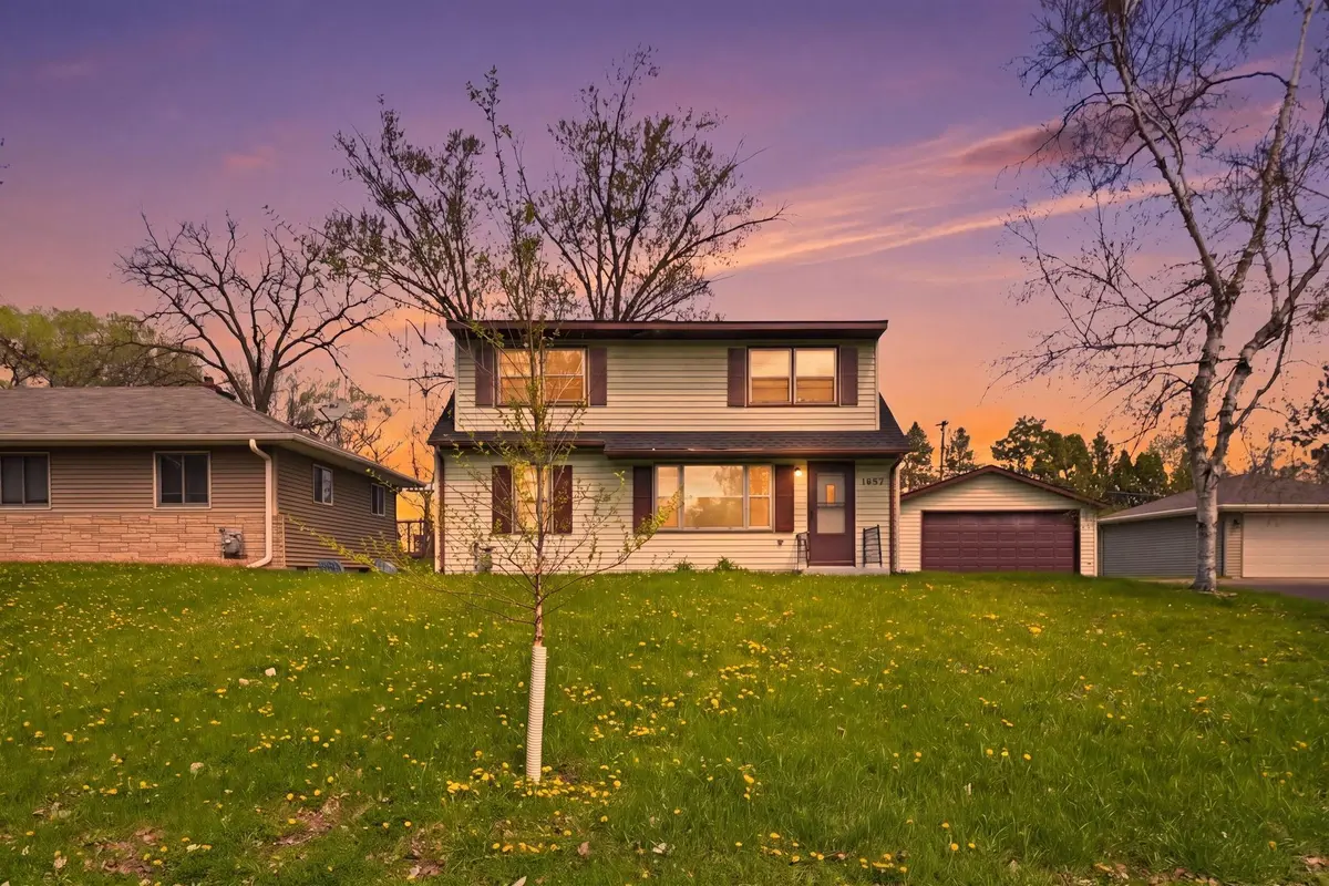 1697 Rose Place, Roseville, MN 55113